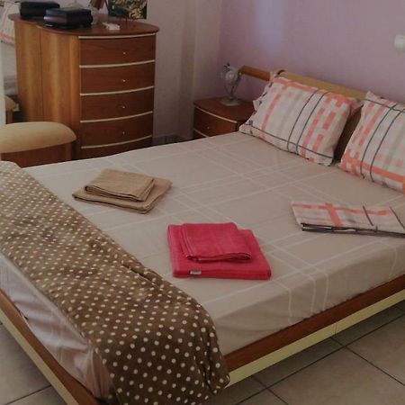 Apartment Giorgos Kalamáta Buitenkant foto