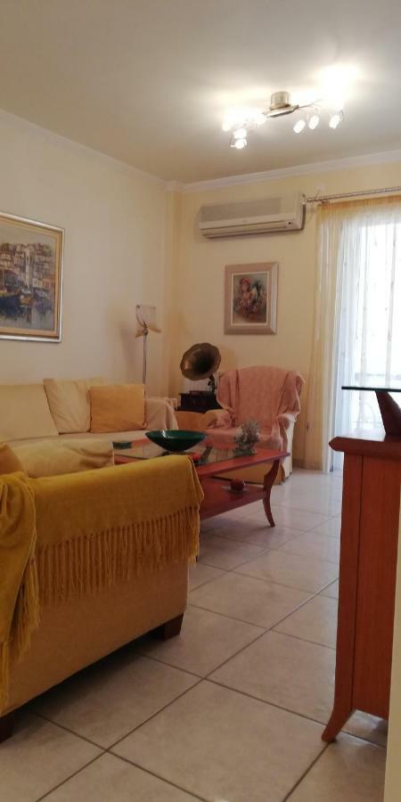 Apartment Giorgos Kalamáta Buitenkant foto