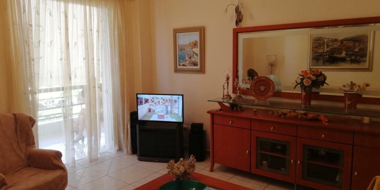 Apartment Giorgos Kalamáta Buitenkant foto