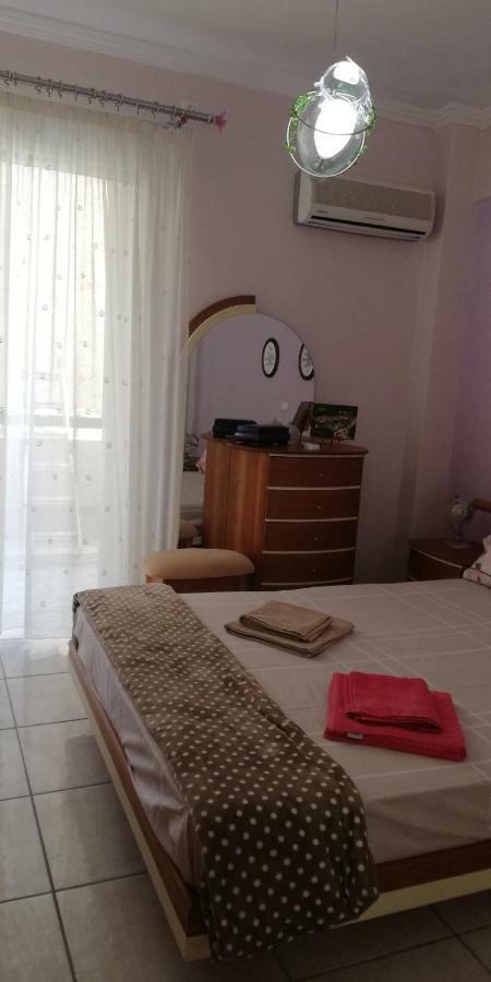 Apartment Giorgos Kalamáta Buitenkant foto